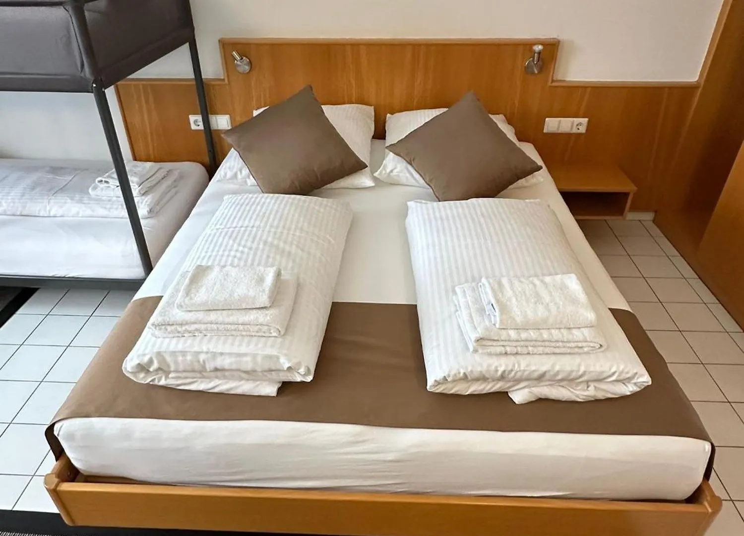 ***  Elha Hotel Stuttgart Alemania
